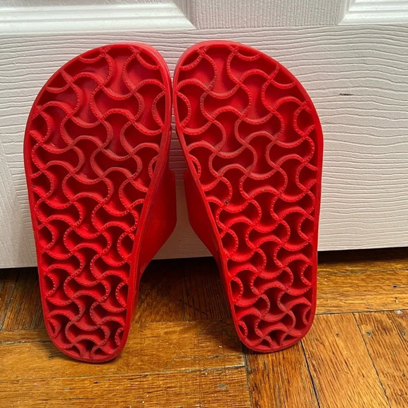 Red sandals - Picture 3 of 3